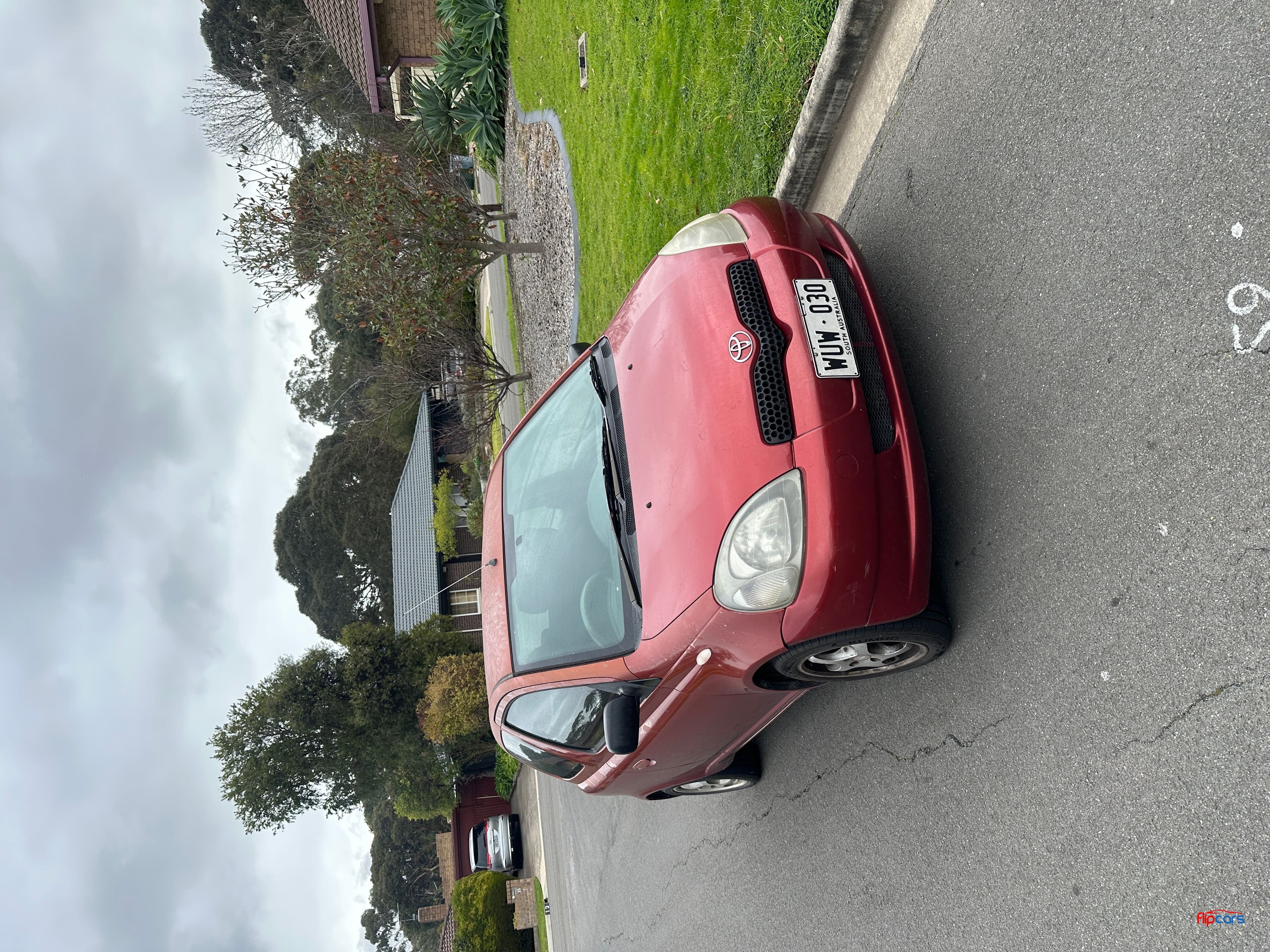2002 Toyota COROLLA Hatchback - Thumbnail 2