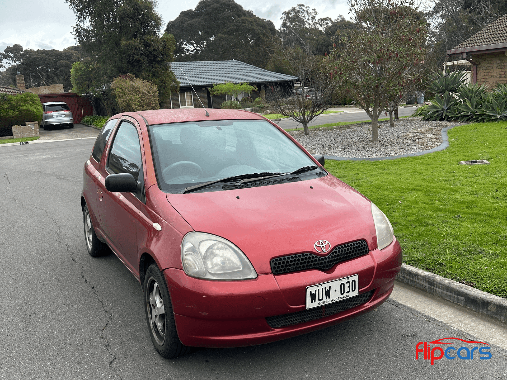 2004 Toyota COROLLA Hatchback - Thumbnail 4